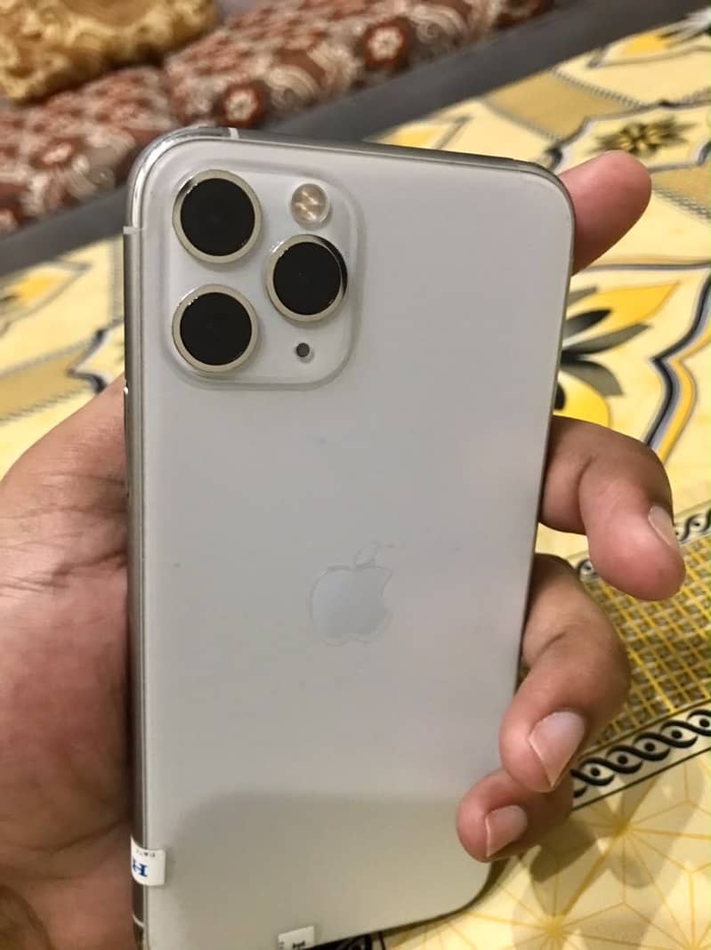 Apple iPhone 11 Pro 0