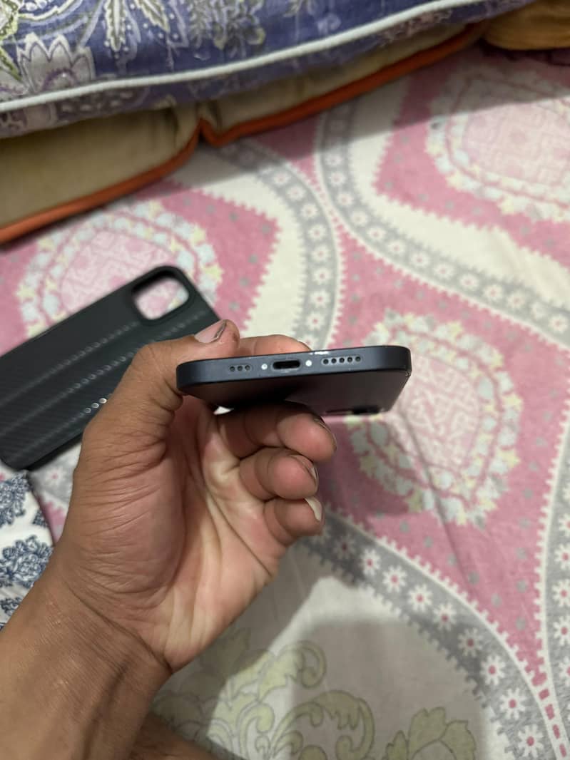 Apple iPhone 12 3
