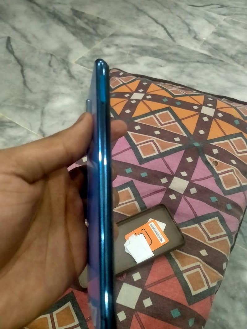 Vivo V21e 4