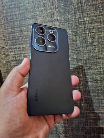 Infinix Hot 40