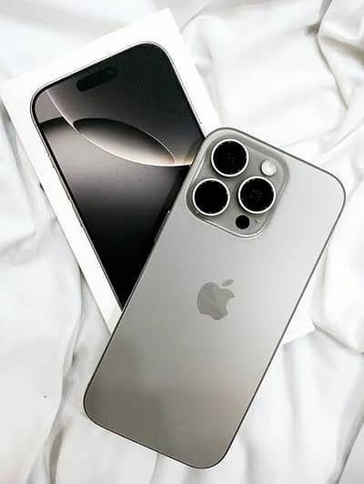 Apple iPhone 16 Pro Max