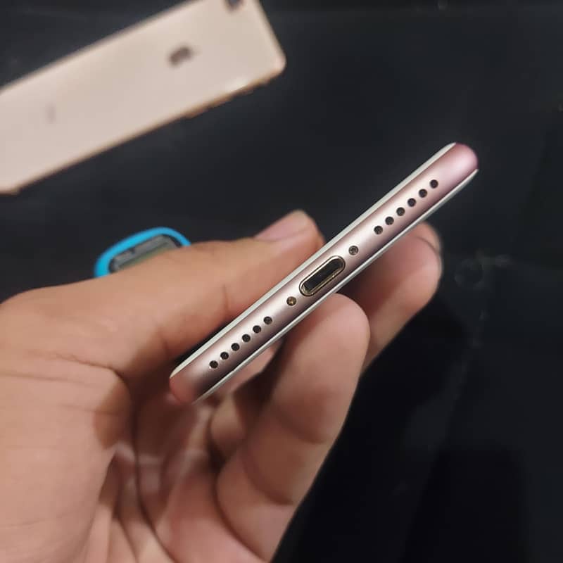 Apple iPhone 8 Plus 5