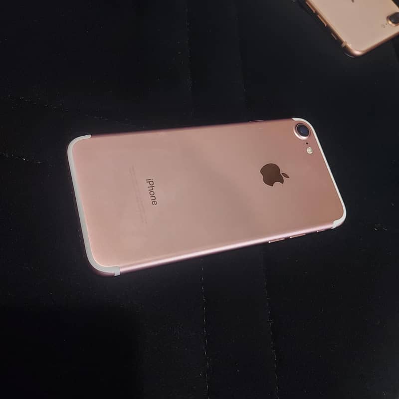 Apple iPhone 8 Plus 9