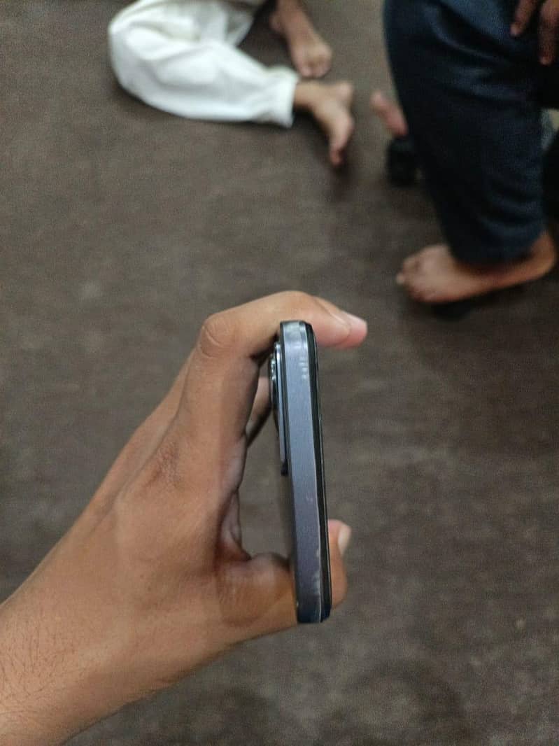 Realme C75 1