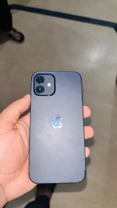 Apple iPhone 12