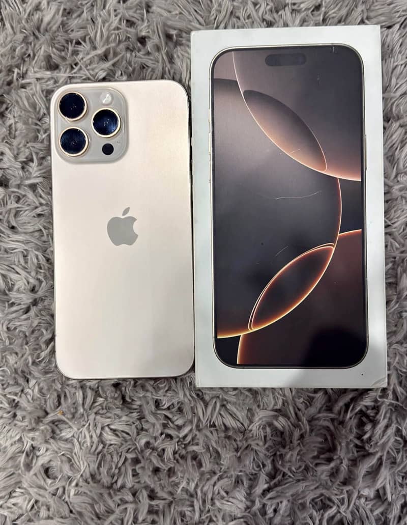Apple iPhone 16 Pro Max 0