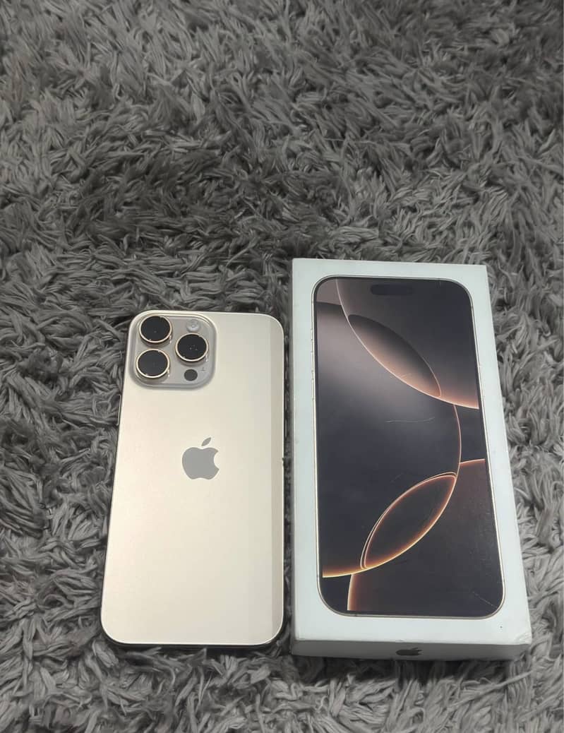 Apple iPhone 16 Pro Max 1