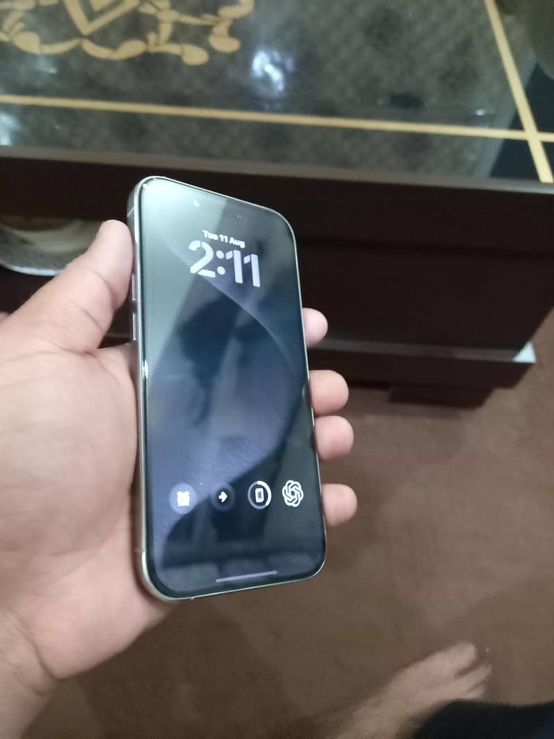 Apple iPhone 15 Pro 0