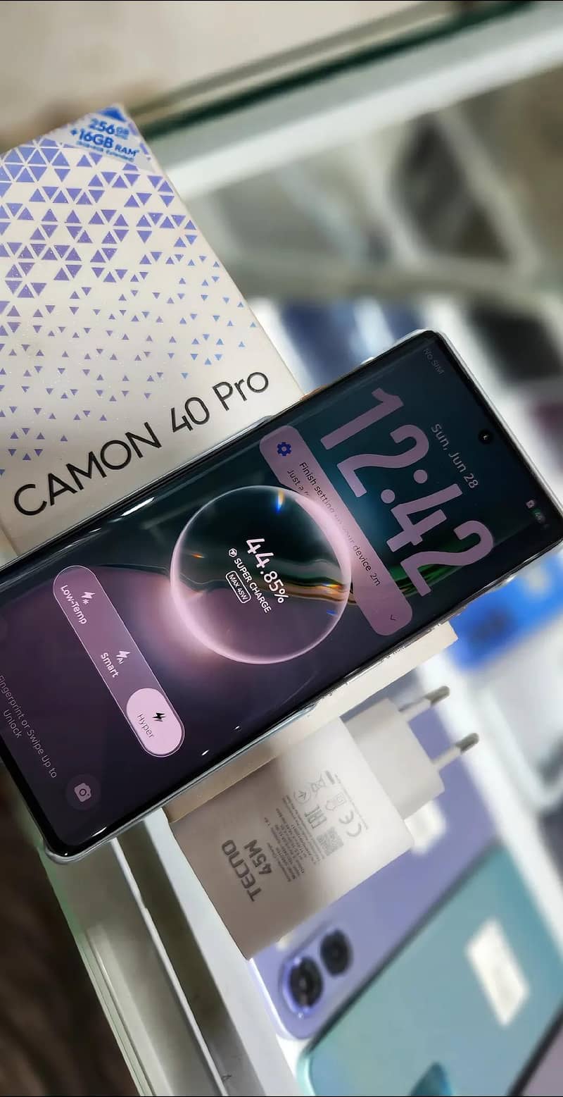Tecno CAMON 40 Pro 4