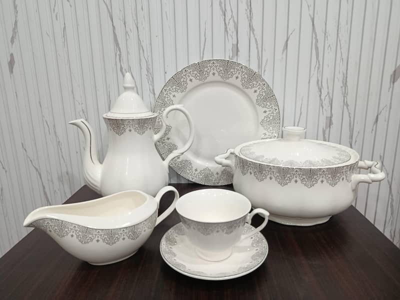 noritake dinner set 4