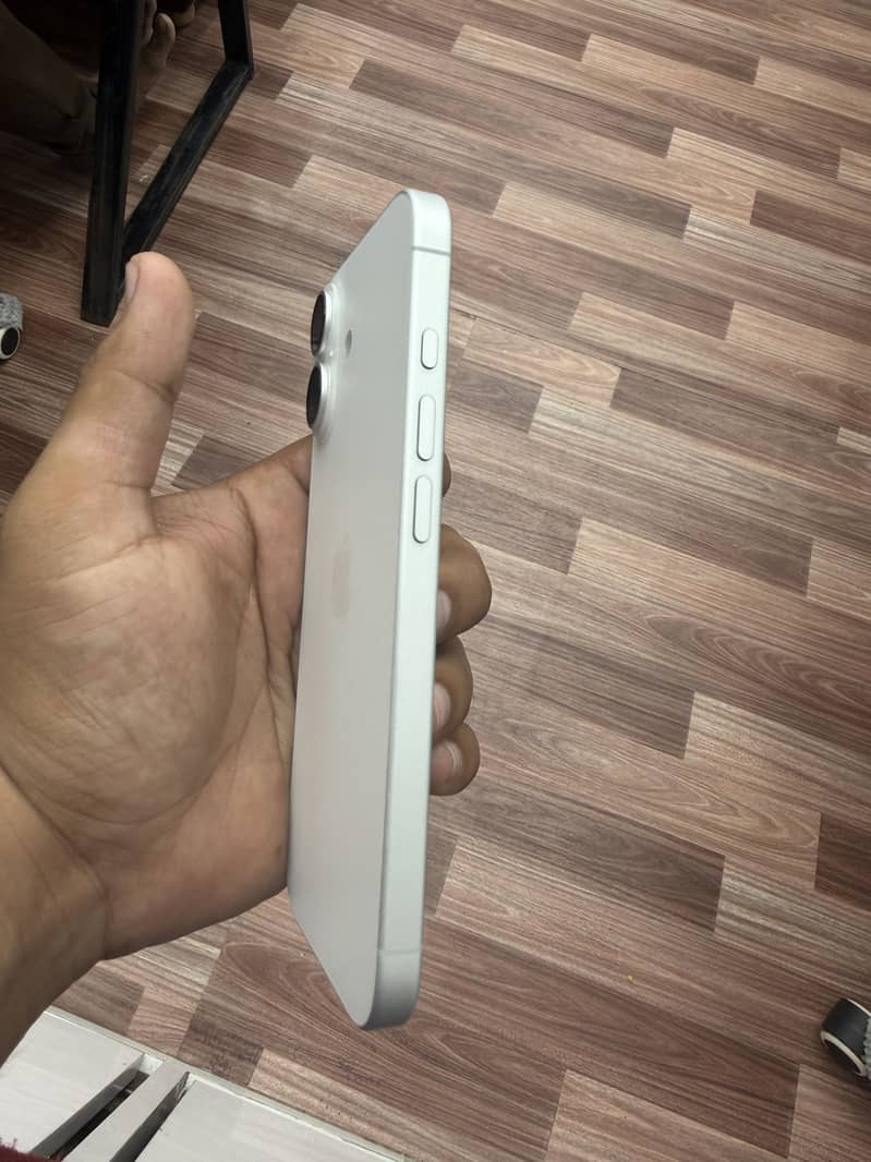 Apple iPhone 17 1