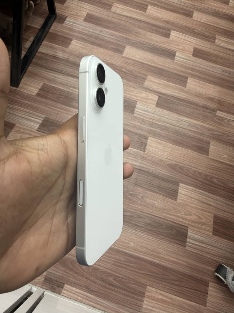 Apple iPhone 17 2