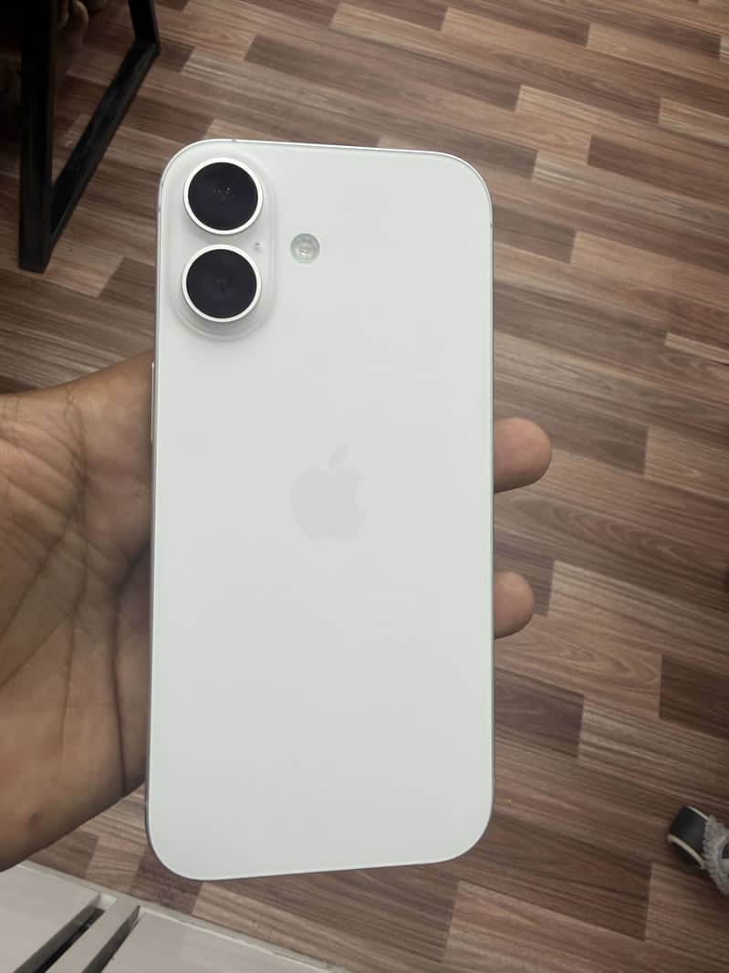 Apple iPhone 17 3