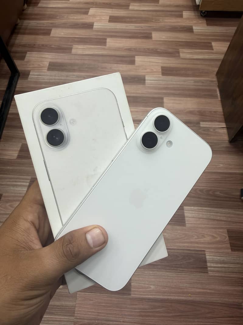 Apple iPhone 17 4