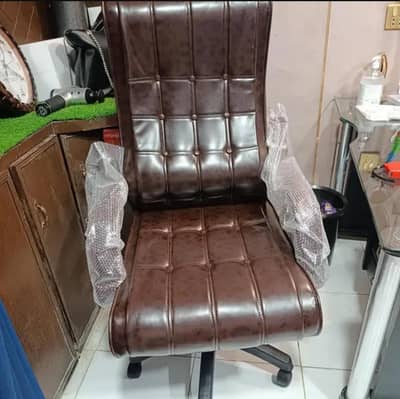 Brand new chair || Untouch piece with 1 year warranty