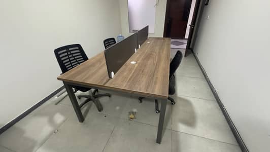 Work station office desk 4-6 person for sale