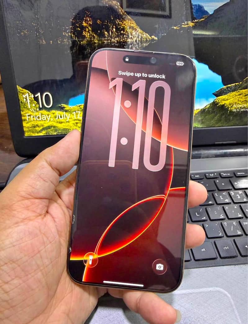 Apple iPhone 16 Pro Max 1