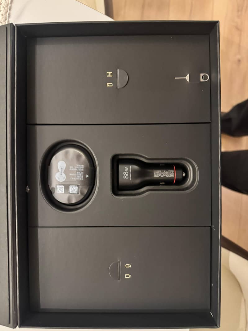 Huawei Mate XT Ultimate 6