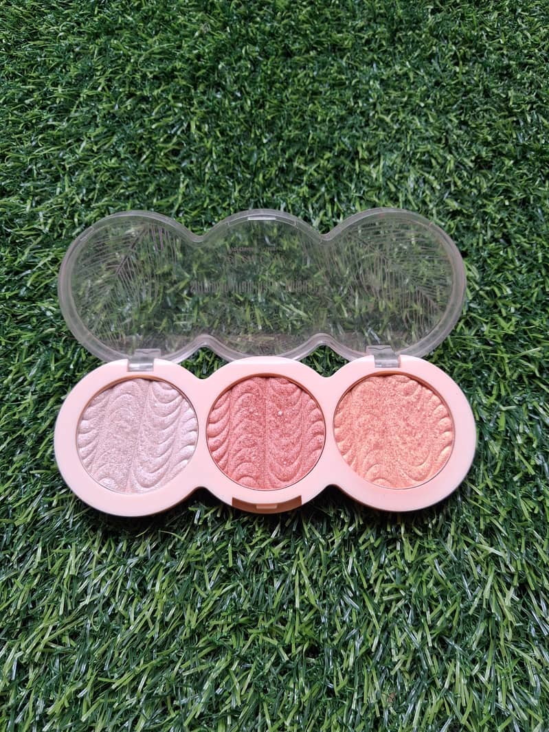 makeup 300 each 1