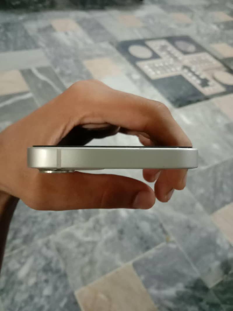 Apple iPhone 12 mini 3