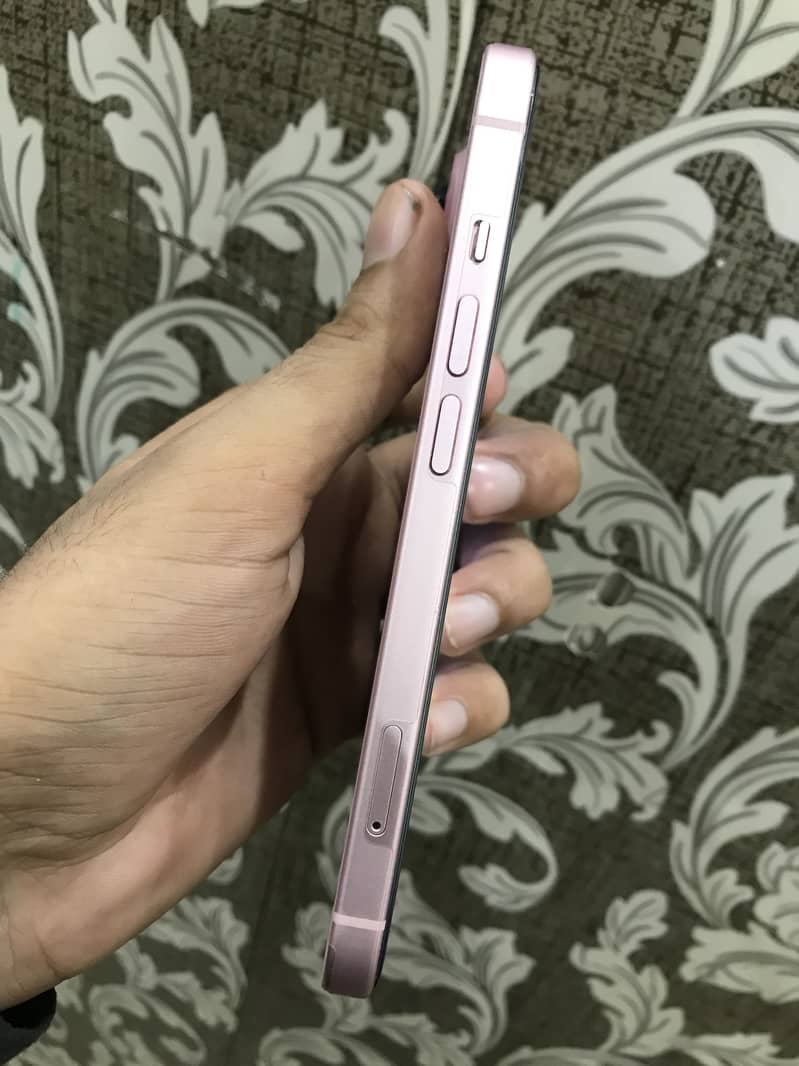 Apple iPhone 15 2
