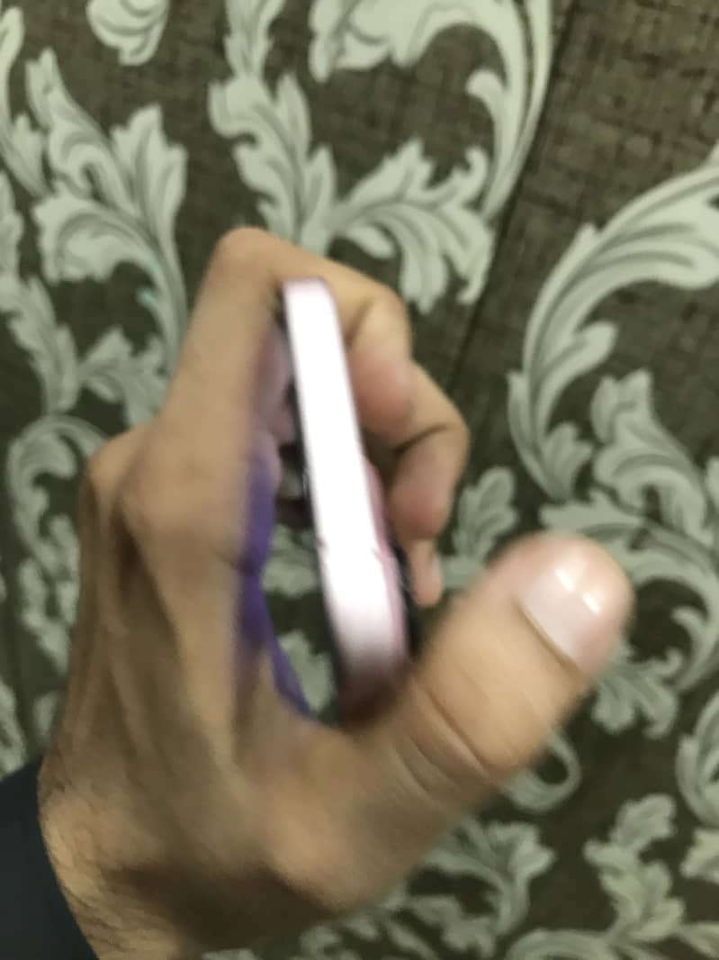 Apple iPhone 15 5