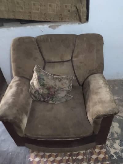 2 sofa set urgent sale
