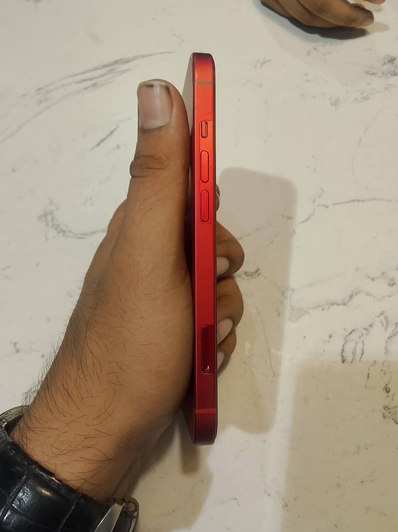 Apple iPhone 13 3
