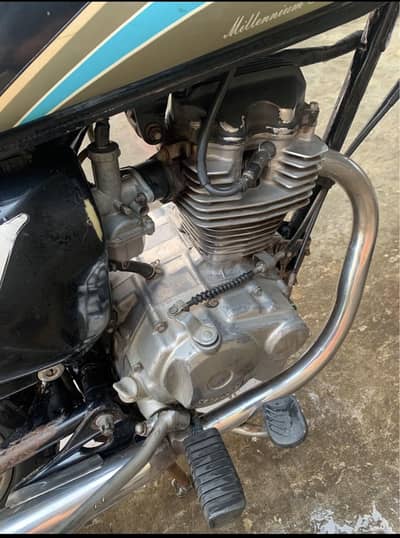 2001 Model Honda 125