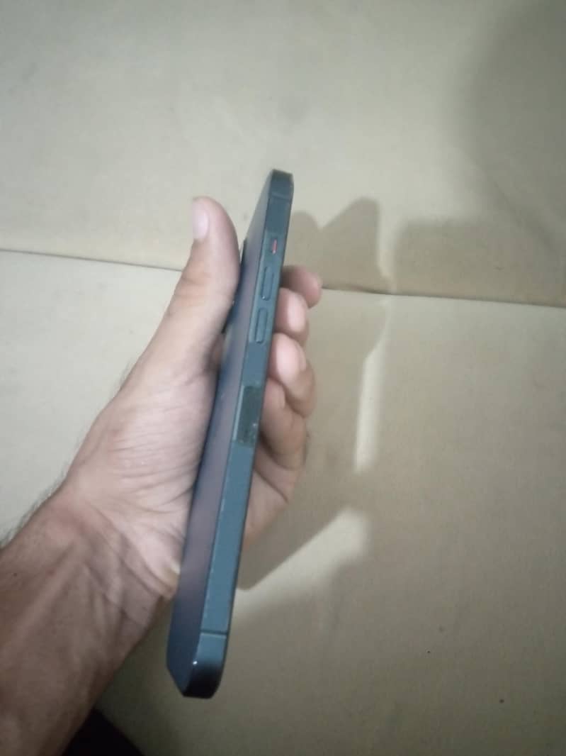 Apple iPhone 12 Pro Max 4