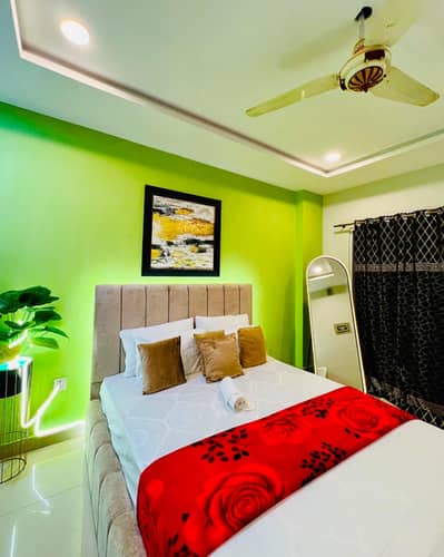 Daily and weekly basis, Studio fully furnished luxury apartments available for rent in Gulberg Greens Islamabad.