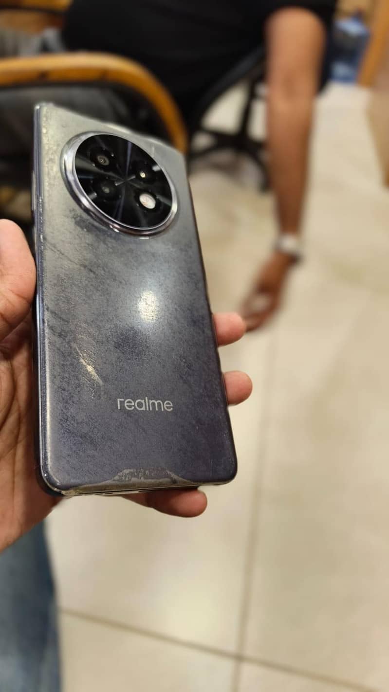 Realme 13 Plus 0