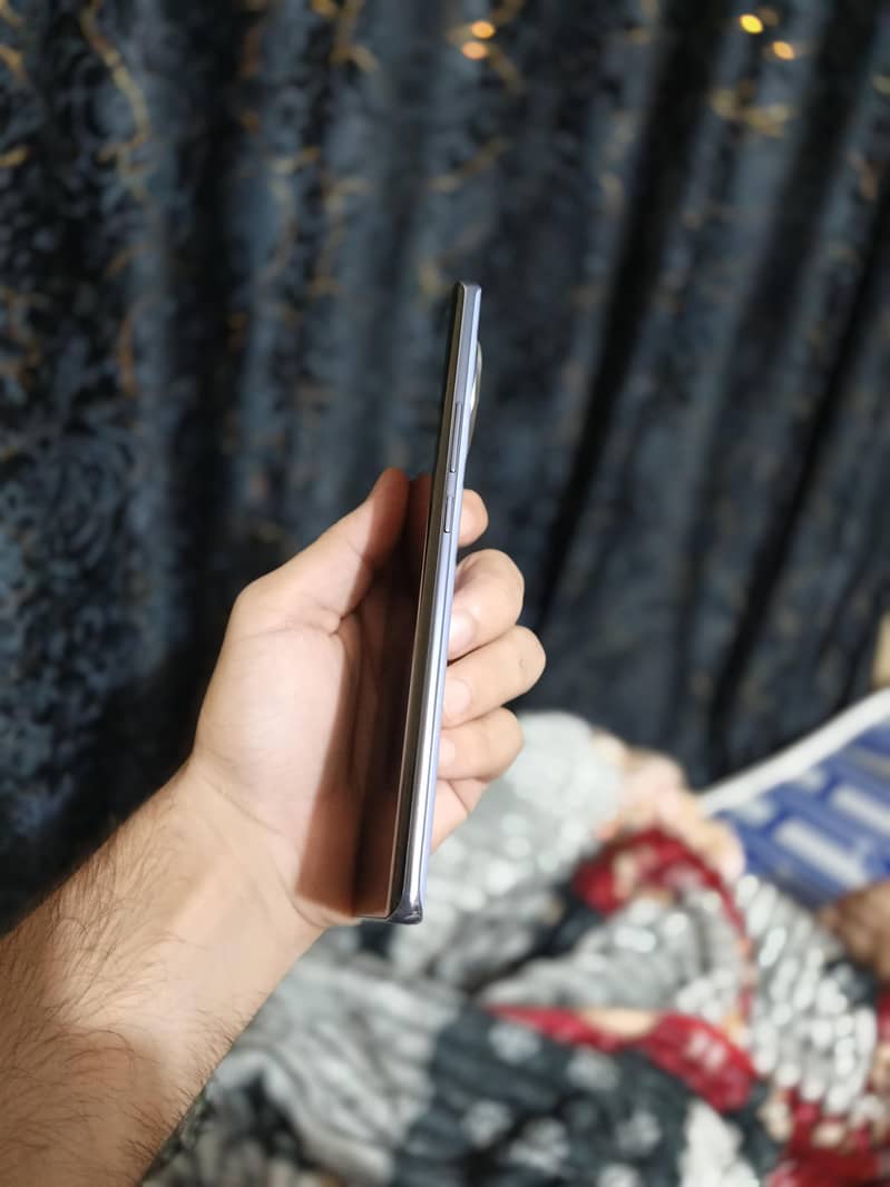 Tecno CAMON 30S 5