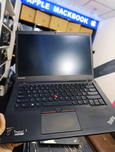Lenovo ThinkPad T450s (i7-5th Gen)(8gb/256gb)