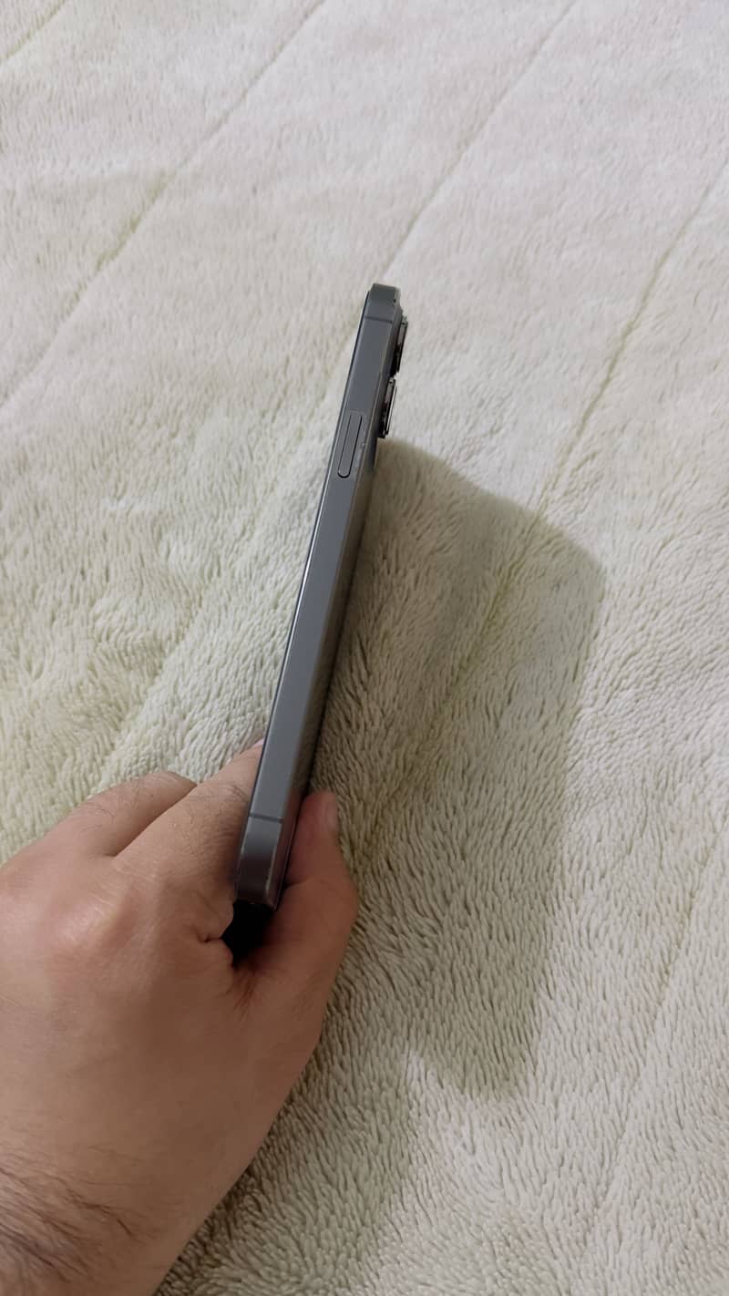 Apple iPhone 13 Pro Max 256gb. 4