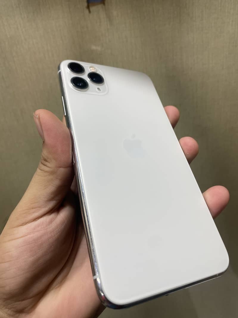 Iphone 11pMx 1