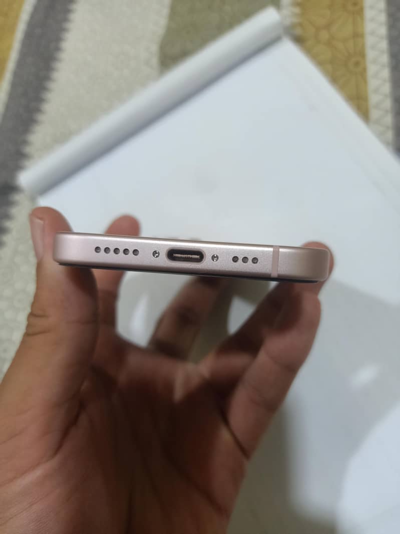 Apple iPhone 15 3