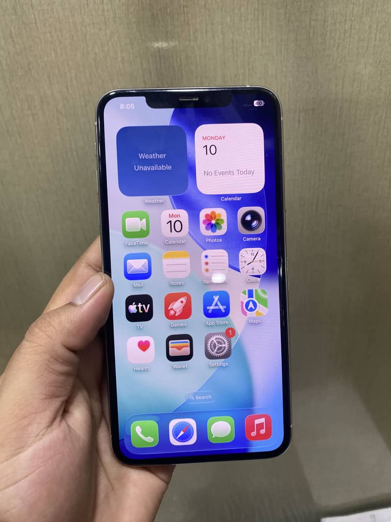 Iphone 11pMx 2