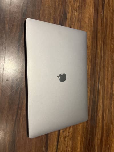 Macbook Pro 2019 16inch 32 Ram 1TB SSD 10/10