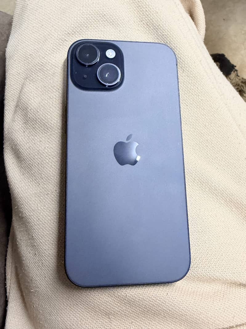 Apple iPhone 15 4