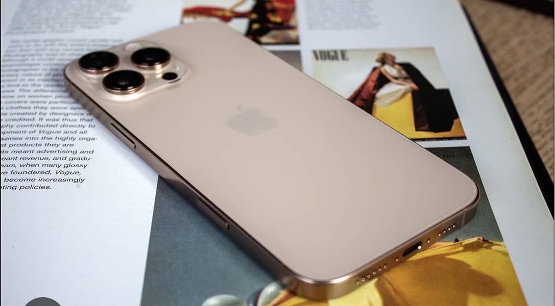 Apple iPhone 16 Pro Max 1