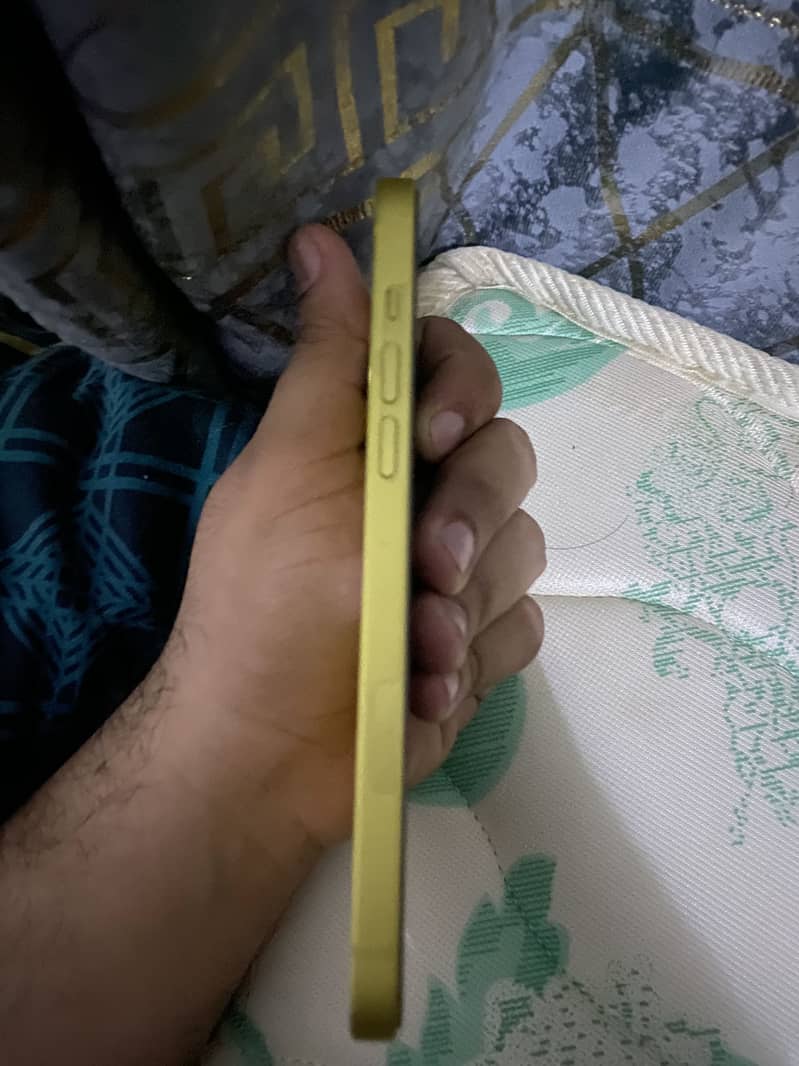 Apple iPhone 14 plus 3