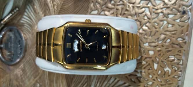 new watch hai bilkul use nahi hai only serious buyer contact me