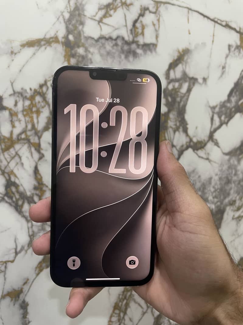 Apple iPhone 13 Pro Max 4