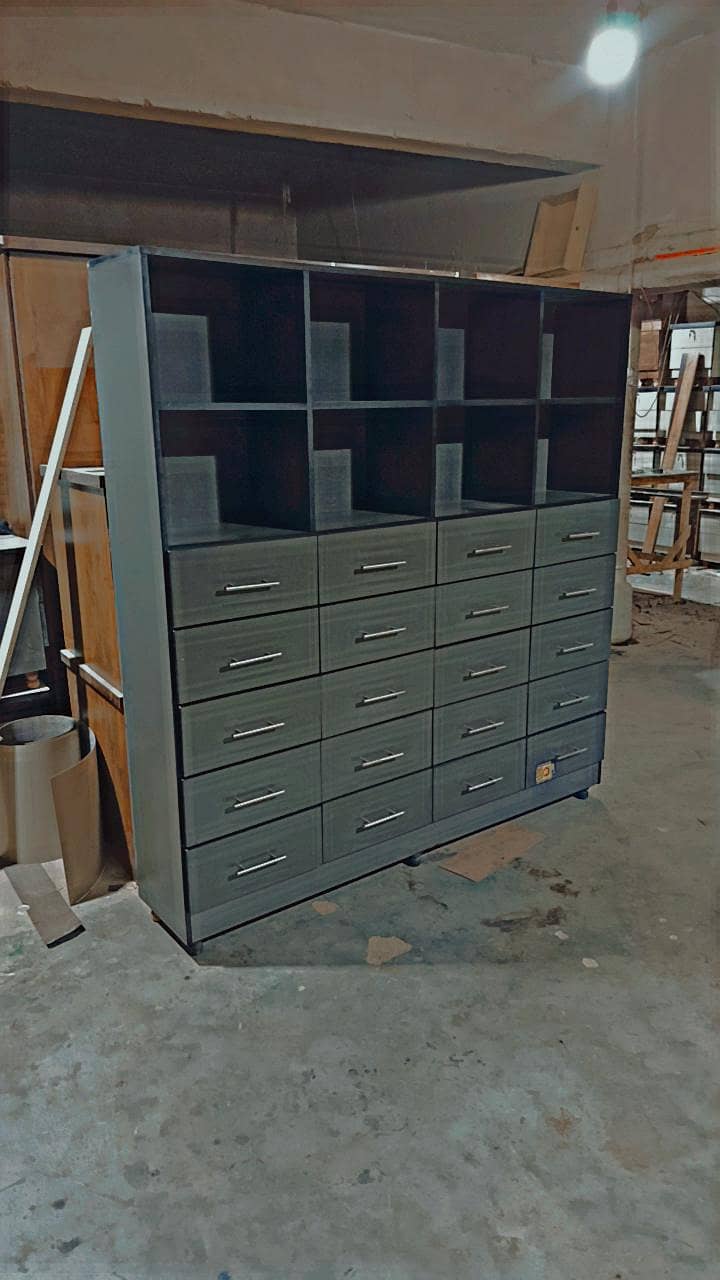 Rake and drawer 0