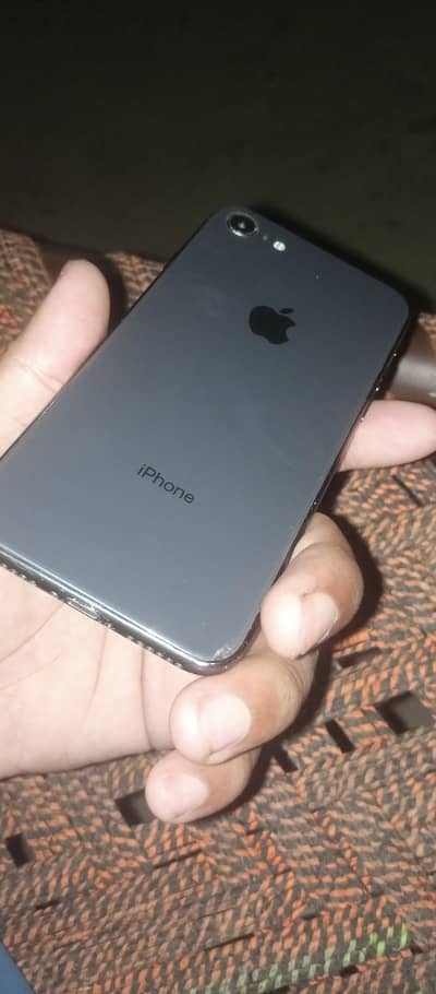 Apple iPhone 8