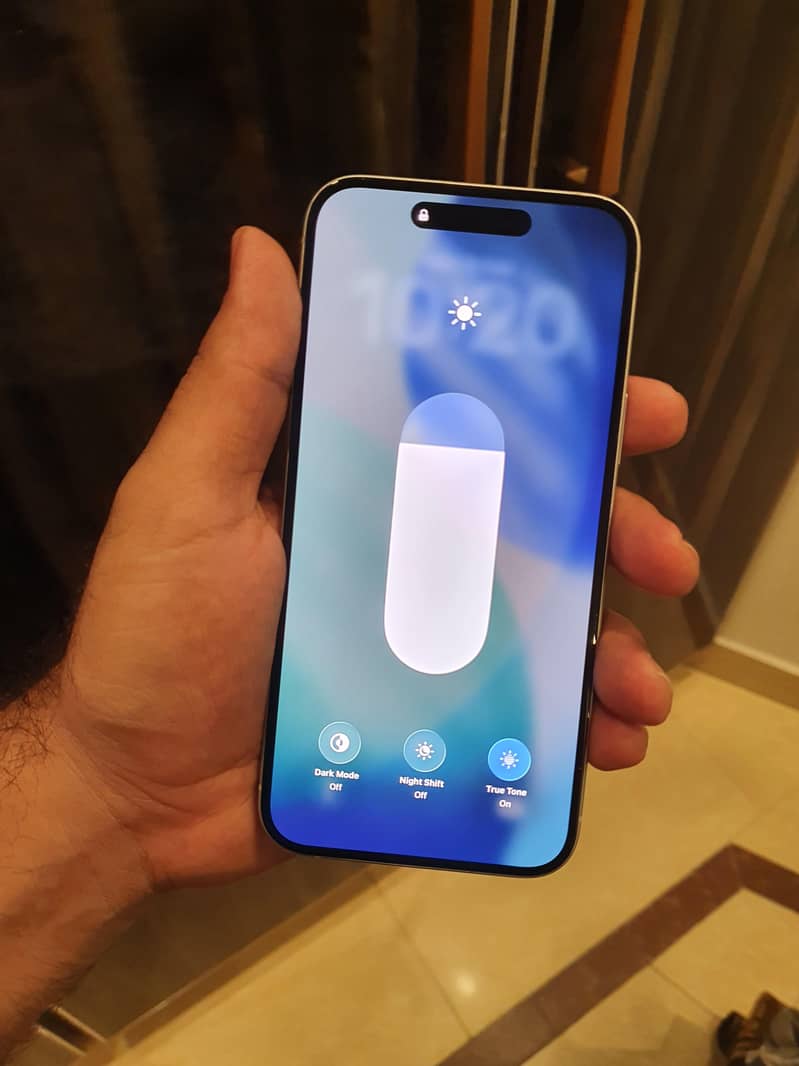 Apple iPhone 15 plus 12