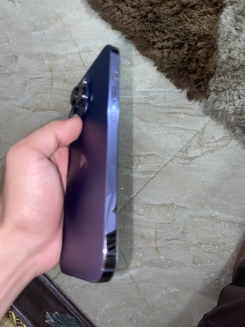 Apple iPhone 14 Pro Max 4
