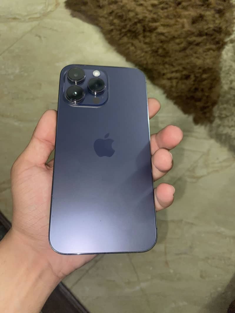 Apple iPhone 14 Pro Max 1