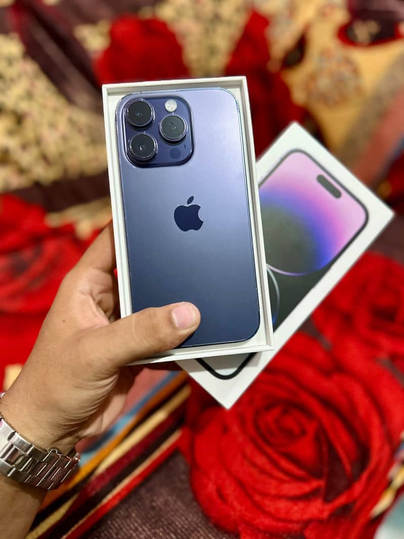 Apple iPhone 14 Pro 0